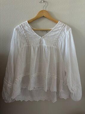 American Eagle White Eyelet Lace Long Sleeve Blouse